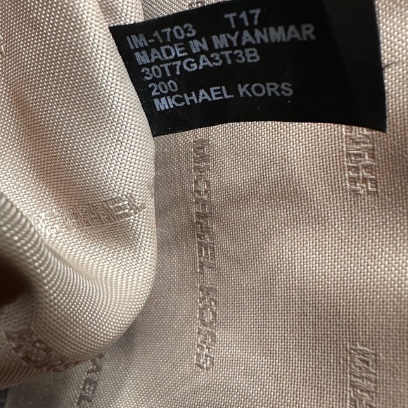 Michael Kors purse - Picture 5 of 5